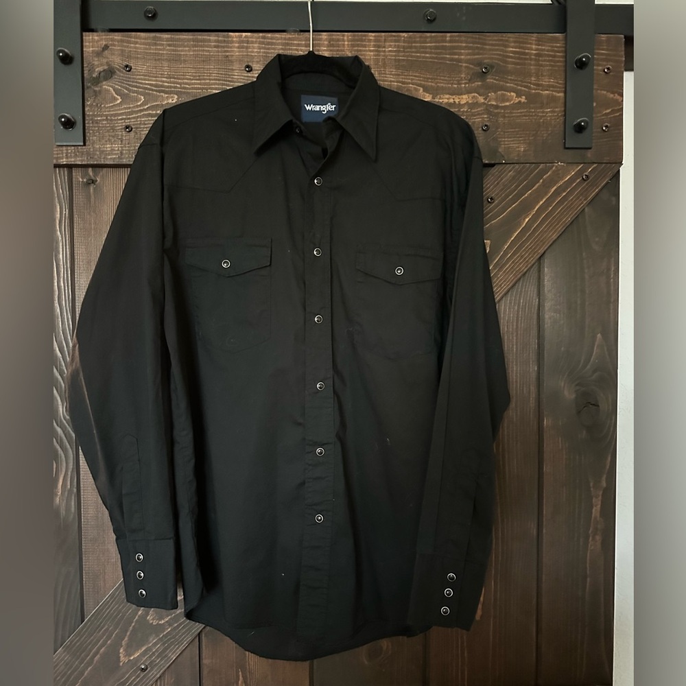 Men’s wrangler pearl snap button down